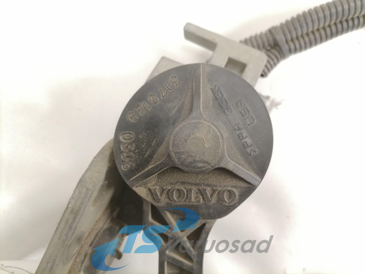 Volvo Gaasipedaal reostaadiga 3175129 - Подготовка топлива для Грузовиков: фото 4 Volvo Gaasipedaal reostaadiga 3175129 - Подготовка топлива для Грузовиков: фото 4