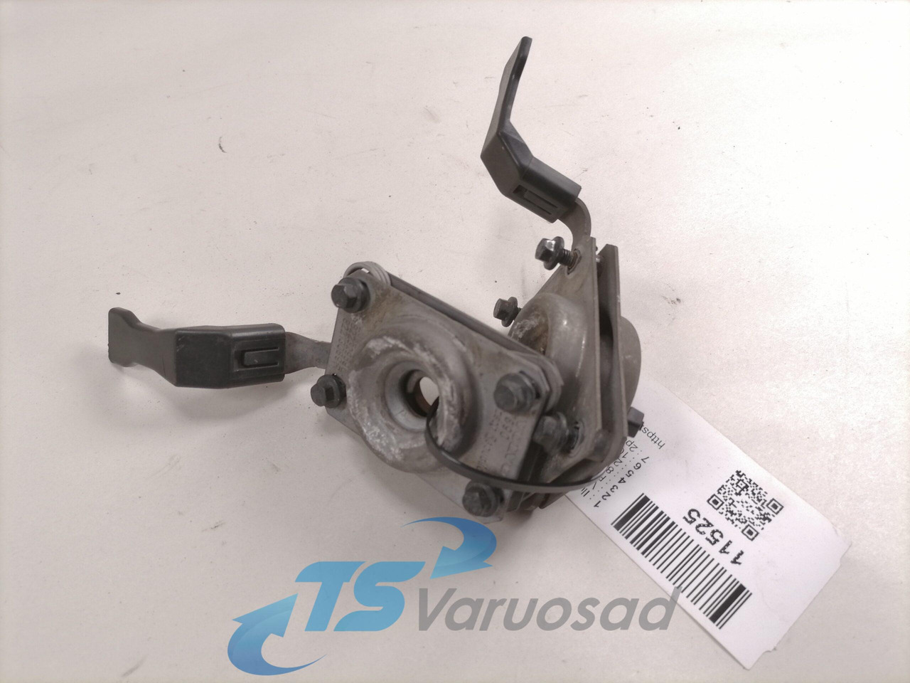 Volvo Iluvõre lukk 82232959 - Решётка радиатора для Грузовиков: фото 2 Volvo Iluvõre lukk 82232959 - Решётка радиатора для Грузовиков: фото 2