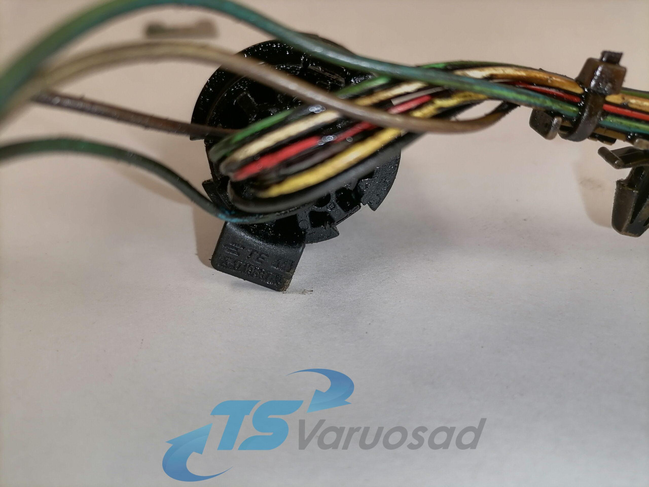 Volvo Injector wiring 22193670 - Топливный насос для Грузовиков: фото 4 Volvo Injector wiring 22193670 - Топливный насос для Грузовиков: фото 4