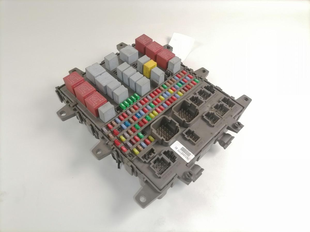 Volvo Kaitsmepaneel 7421045777 - Предохранитель для Грузовиков: фото 2 Volvo Kaitsmepaneel 7421045777 - Предохранитель для Грузовиков: фото 2