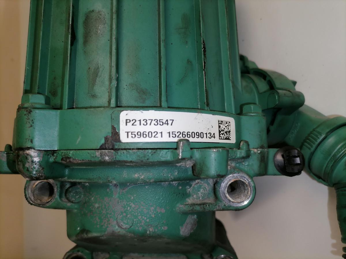 Volvo Karterituulutuse õliaurude separaator 21373547 - Картер для Грузовиков: фото 4 Volvo Karterituulutuse õliaurude separaator 21373547 - Картер для Грузовиков: фото 4