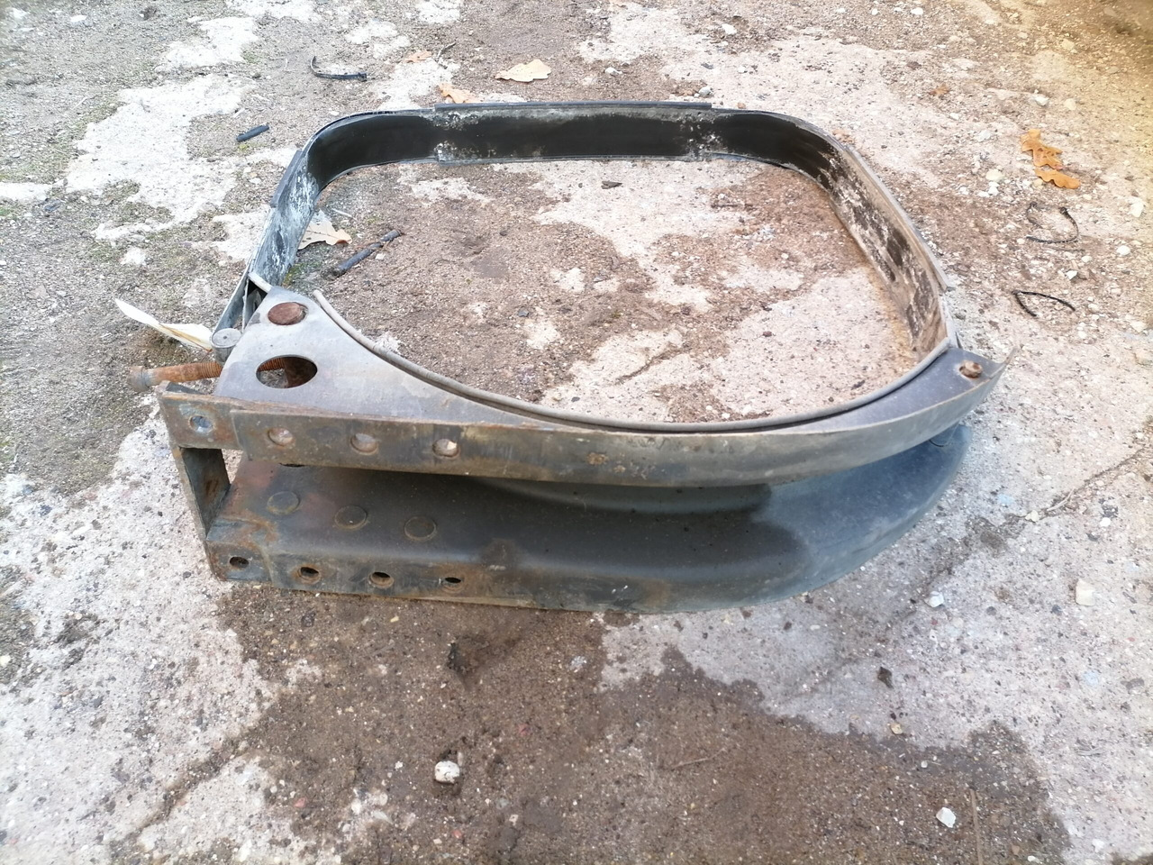 Volvo Kütusepaagi kandur, Volvo 20721537 - Топливный бак для Грузовиков: фото 2 Volvo Kütusepaagi kandur, Volvo 20721537 - Топливный бак для Грузовиков: фото 2