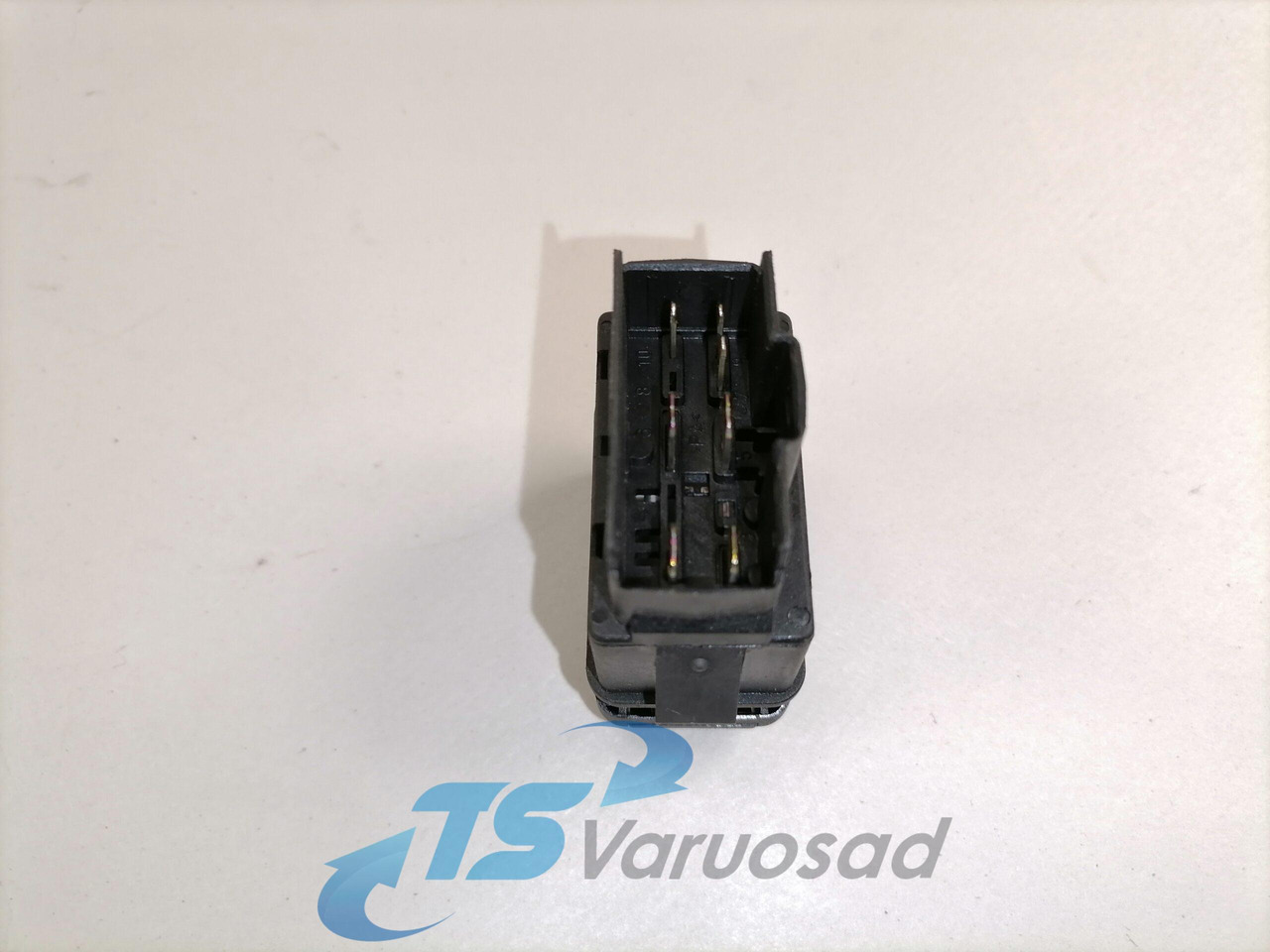 Volvo Lüliti, differentsiaalilukk 8157759 - Кабина для Грузовиков: фото 2 Volvo Lüliti, differentsiaalilukk 8157759 - Кабина для Грузовиков: фото 2