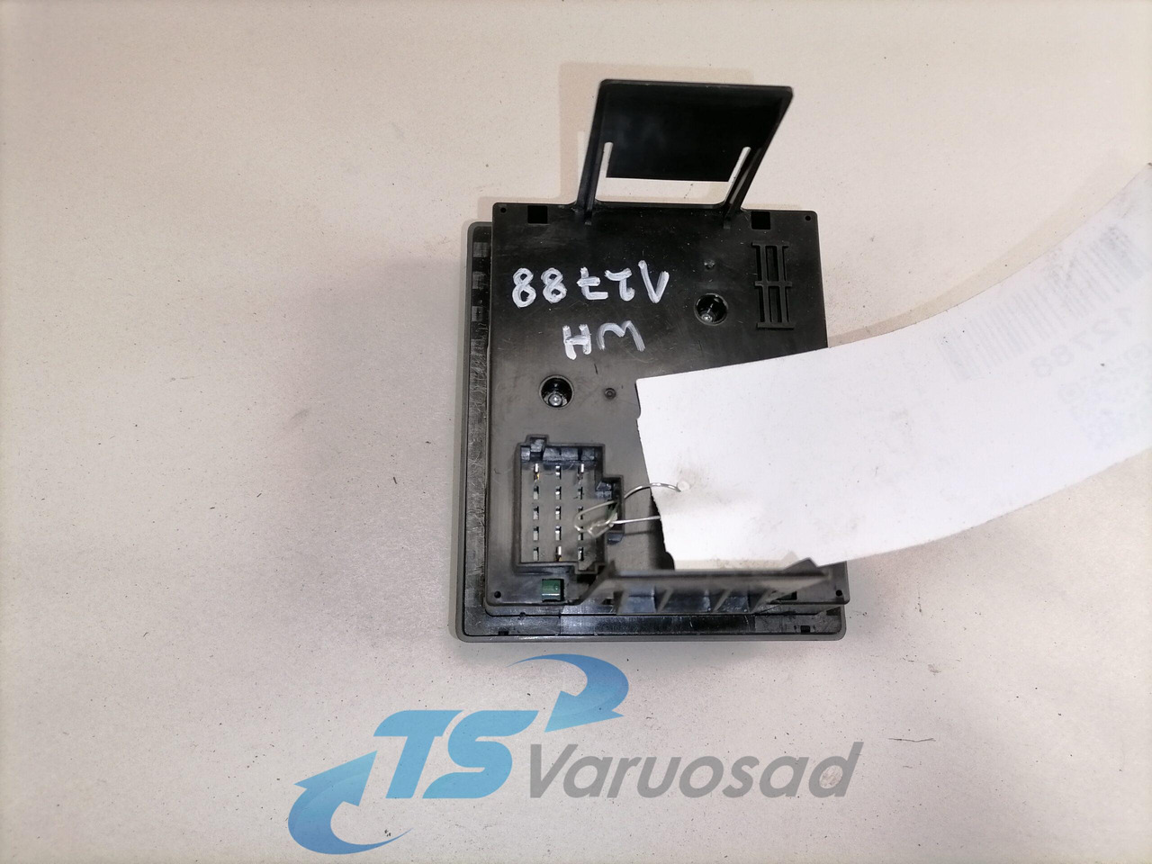 Volvo Lüliti, salongi valgustus 22049578 - Кабина для Грузовиков: фото 2 Volvo Lüliti, salongi valgustus 22049578 - Кабина для Грузовиков: фото 2