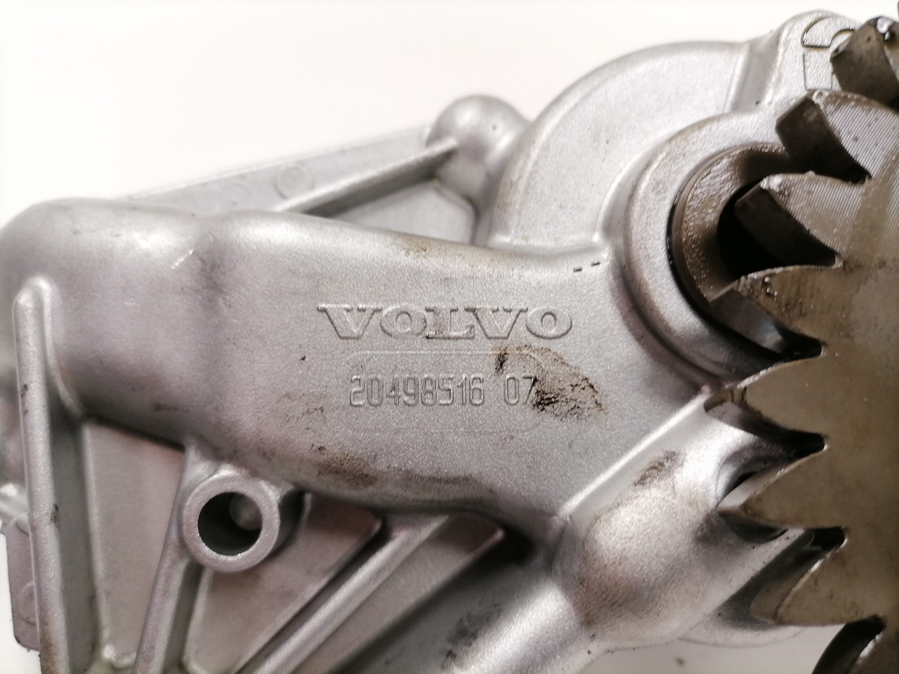 Volvo Oil pump 20498516 - Масляный насос для Грузовиков: фото 2 Volvo Oil pump 20498516 - Масляный насос для Грузовиков: фото 2