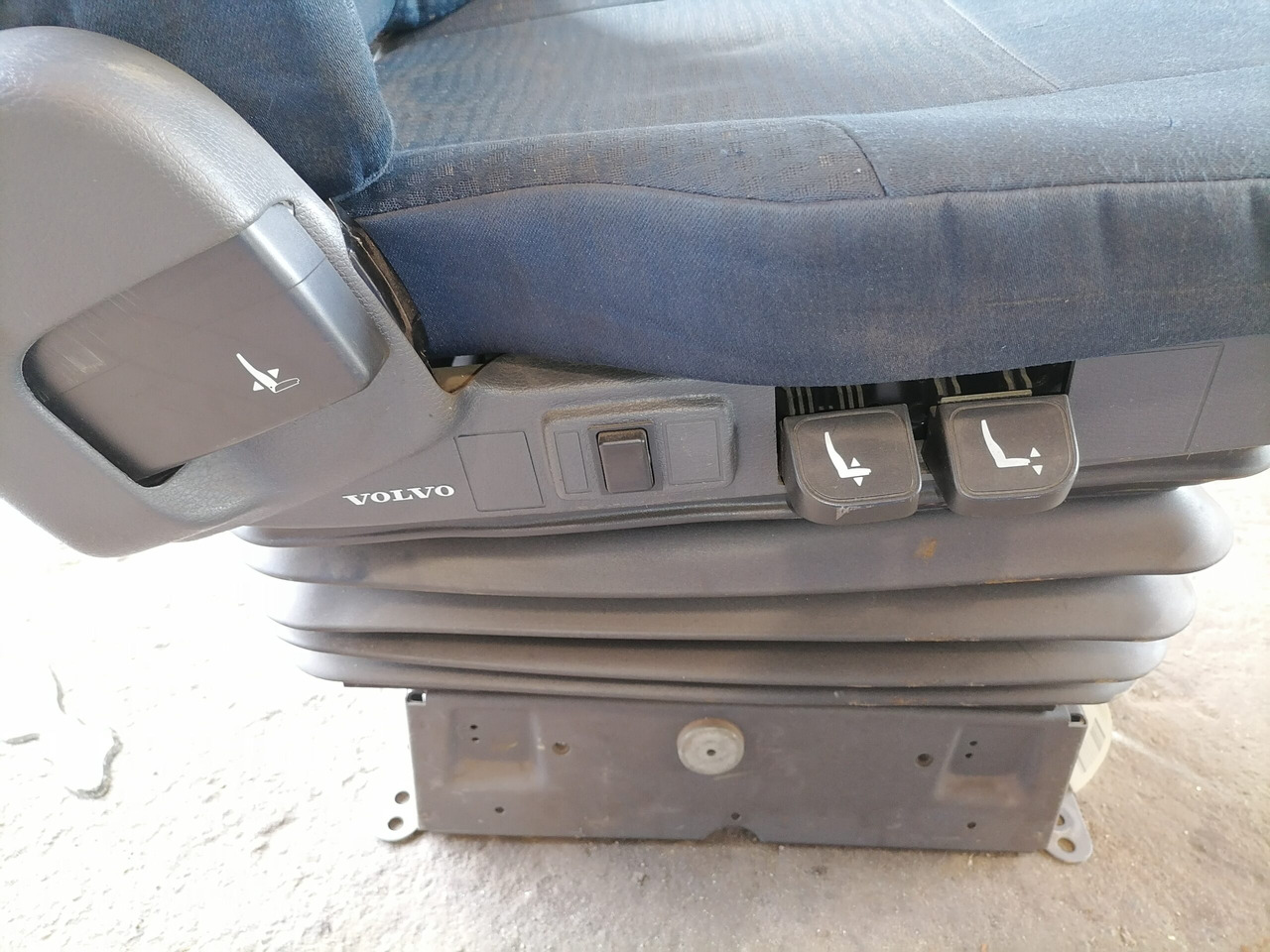 Volvo Passenger seat 20591478 - Сиденье для Грузовиков: фото 4 Volvo Passenger seat 20591478 - Сиденье для Грузовиков: фото 4