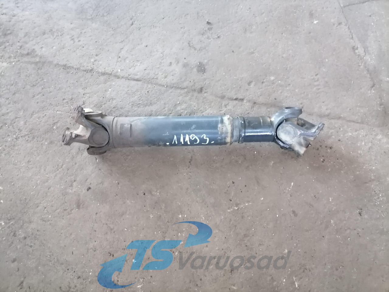 Volvo Propeller shaft 1068127 - Карданный вал для Грузовиков: фото 1 Volvo Propeller shaft 1068127 - Карданный вал для Грузовиков: фото 1