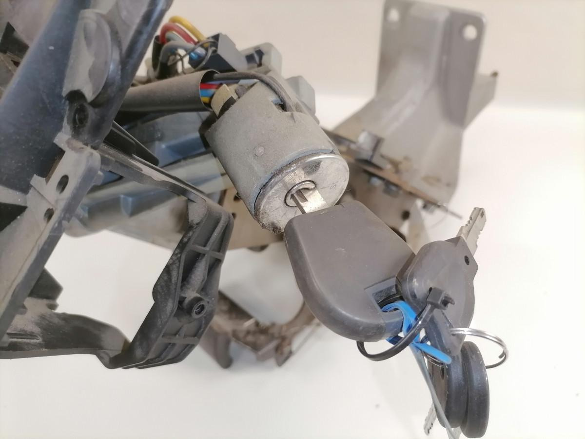 Volvo Roolisammas 20812322 - Рулевая колонка для Грузовиков: фото 5 Volvo Roolisammas 20812322 - Рулевая колонка для Грузовиков: фото 5