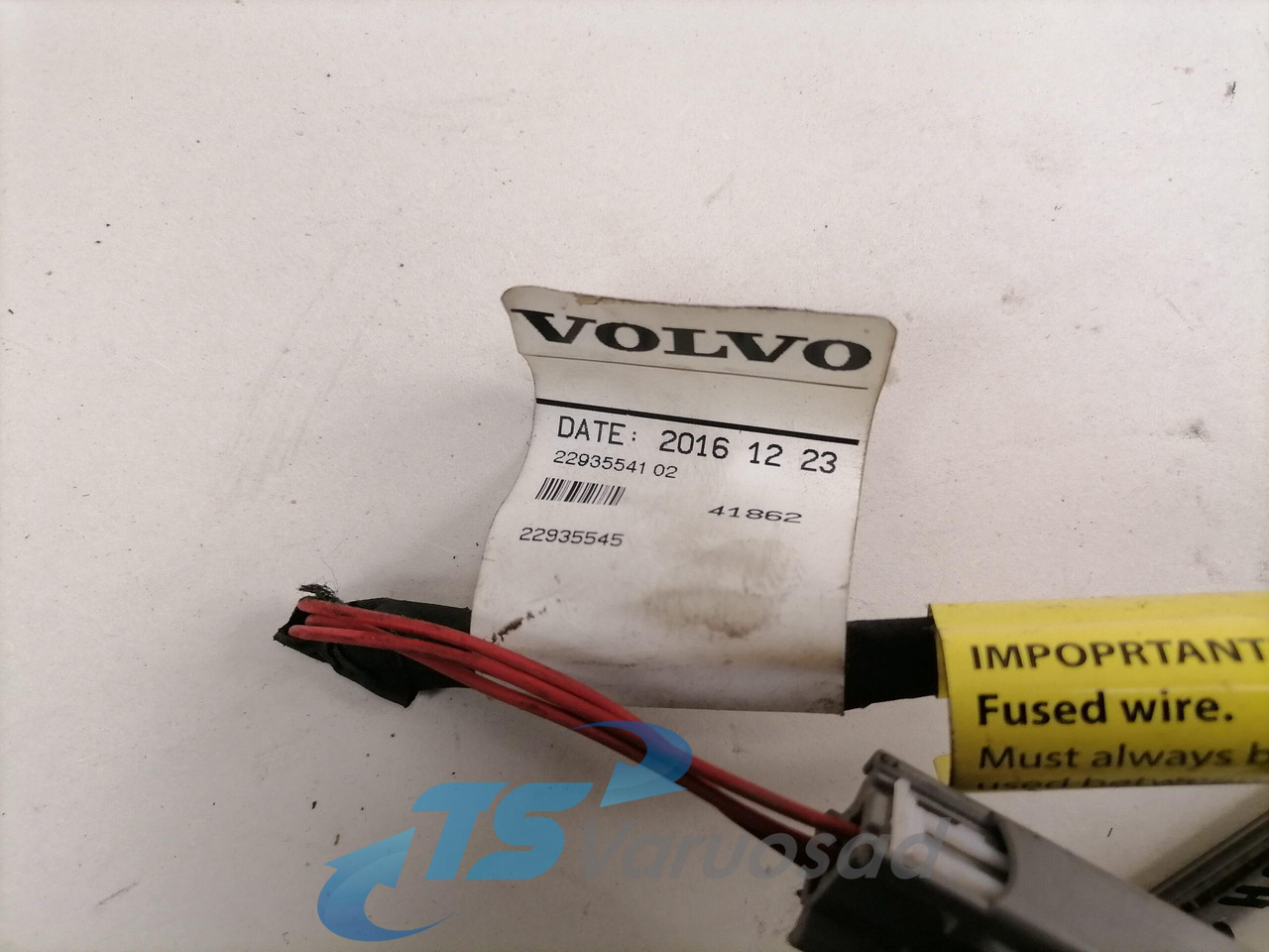 Volvo Salongi valgusti 84144238 - Универсальная запчасть для Грузовиков: фото 3 Volvo Salongi valgusti 84144238 - Универсальная запчасть для Грузовиков: фото 3