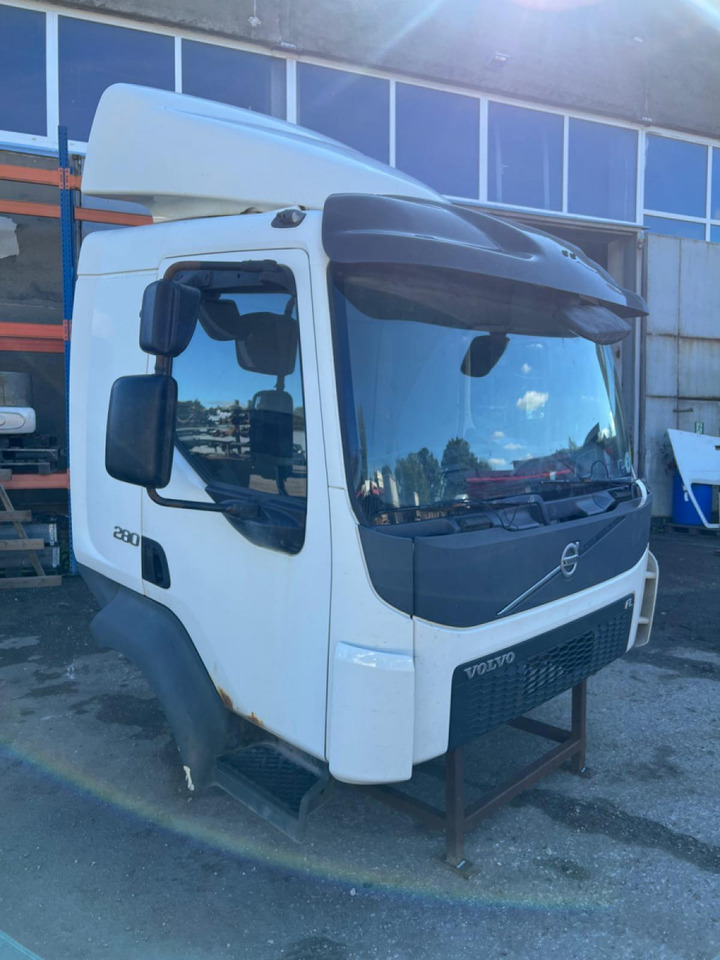 Volvo Volvo kabiin 85145280 - Кабина и интерьер для Грузовиков: фото 2 Volvo Volvo kabiin 85145280 - Кабина и интерьер для Грузовиков: фото 2