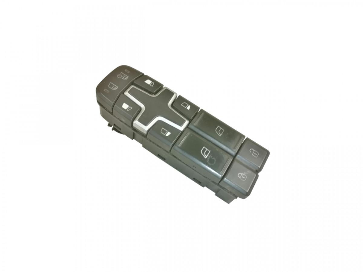 Volvo Volvo lüliti, aknatõstuk 22154235 - Кабина для Грузовиков: фото 1 Volvo Volvo lüliti, aknatõstuk 22154235 - Кабина для Грузовиков: фото 1