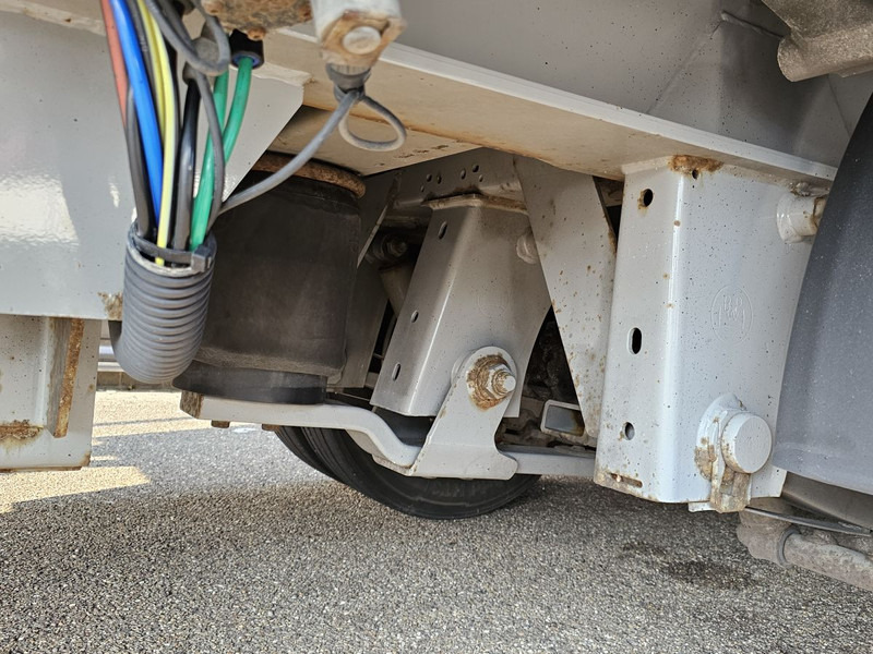 Прицеп бортовой/ Платформа Fynkar K324T / 3 AXLE / TWIST-LOCKS / 2 X LIFT AXLE: фото 8