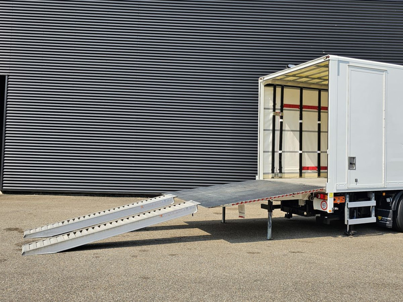 MAN TGM 26.320 / 6x2-4 / LBW / 6000kg TAIL LIFT - Тентованный грузовик: фото 3 MAN TGM 26.320 / 6x2-4 / LBW / 6000kg TAIL LIFT - Тентованный грузовик: фото 3