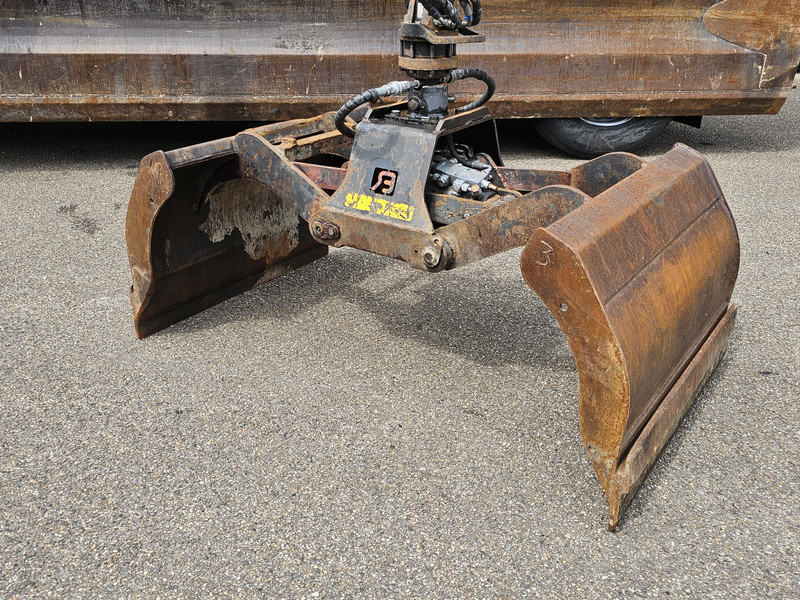 Tatra 6X6 / T158/II / 2 SIDE TIPPER - HMF Z CRANE - Самосвал, Автоманипулятор: фото 5 Tatra 6X6 / T158/II / 2 SIDE TIPPER - HMF Z CRANE - Самосвал, Автоманипулятор: фото 5