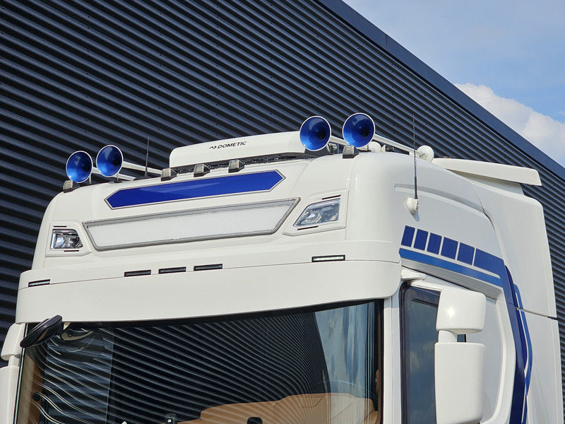 Scania R450 4x2 / RETARDER / 2 TANKS - Тягач: фото 4 Scania R450 4x2 / RETARDER / 2 TANKS - Тягач: фото 4