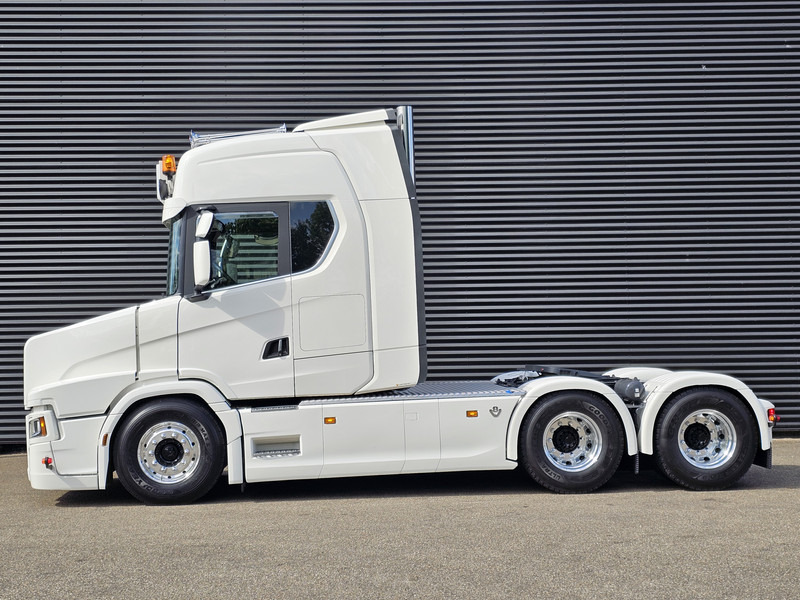 Scania T660 V8 6x4 TORPEDO / HAUBER / SHOW TRUCK - Тягач: фото 2 Scania T660 V8 6x4 TORPEDO / HAUBER / SHOW TRUCK - Тягач: фото 2