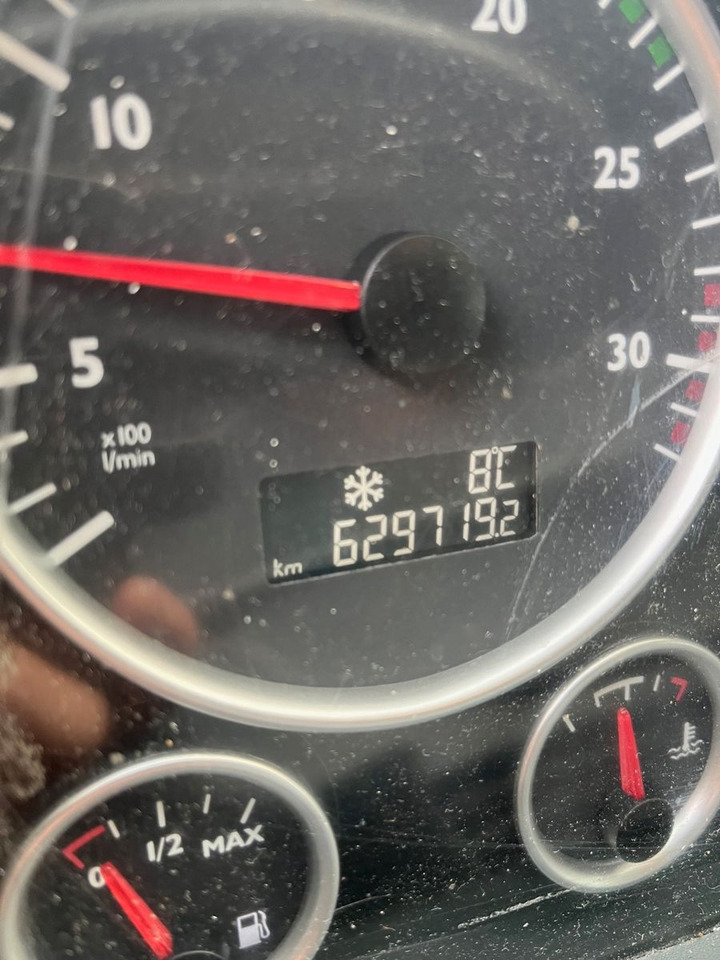 MAN 8.220 4X2 Pritschenwagen - Тентованный грузовик: фото 4 MAN 8.220 4X2 Pritschenwagen - Тентованный грузовик: фото 4