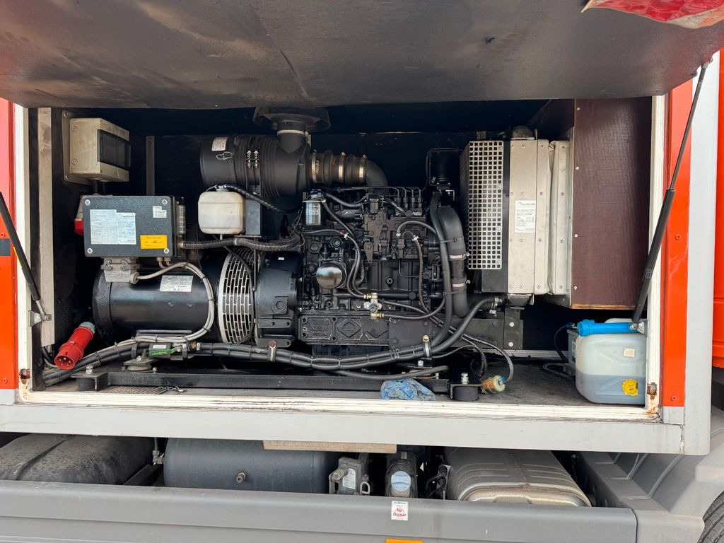 Mercedes-Benz 1224 4X2 Werkstattwagen Strom Generator Kompress - Эвакуатор: фото 4 Mercedes-Benz 1224 4X2 Werkstattwagen Strom Generator Kompress - Эвакуатор: фото 4