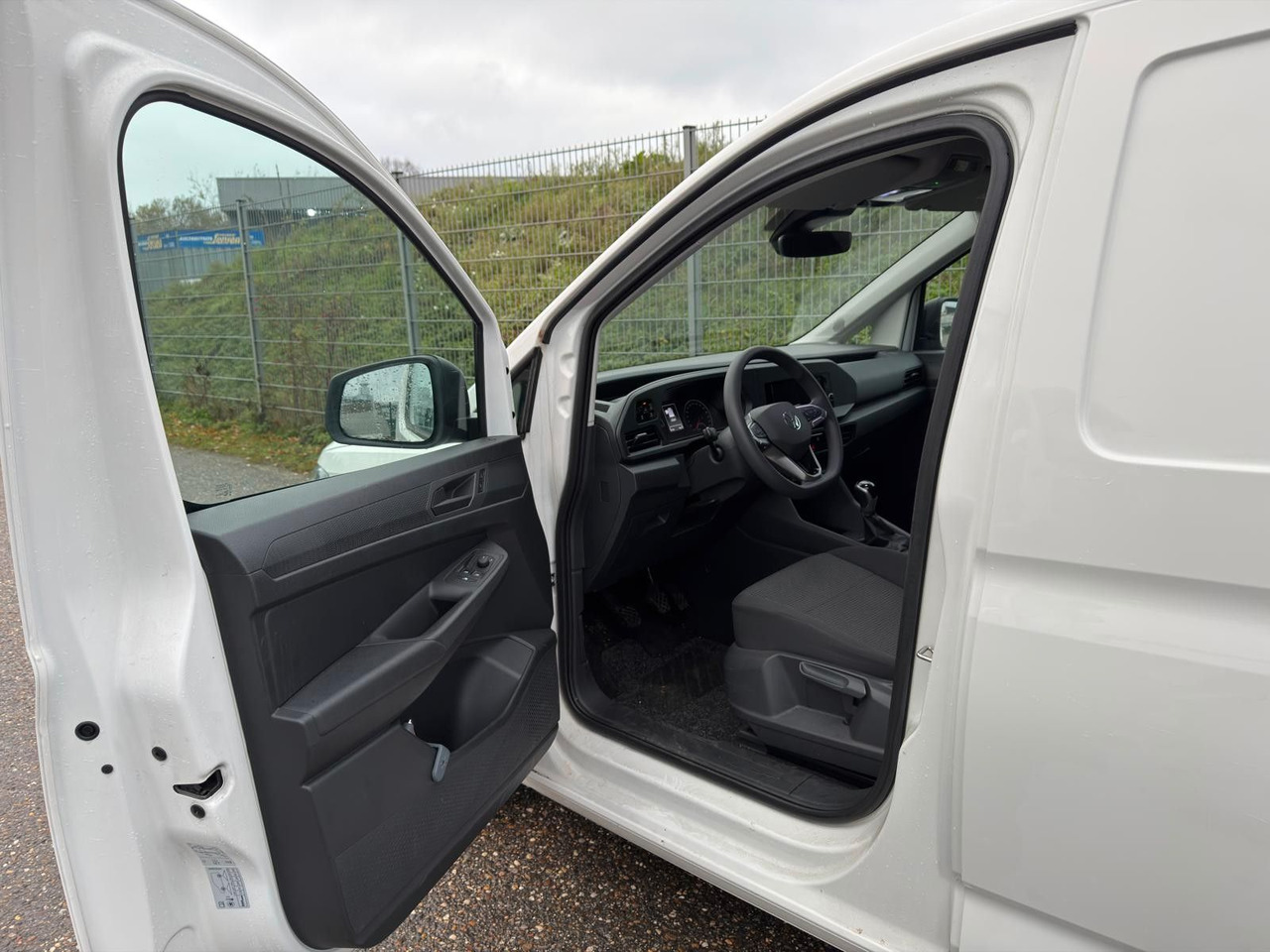 Пассажирский фургон Volkswagen Caddy 4x2 | 2,0 TDI | Klima | PDC | Spurhalteass: фото 10 Пассажирский фургон Volkswagen Caddy 4x2 | 2,0 TDI | Klima | PDC | Spurhalteass: фото 10