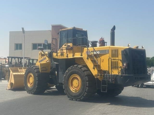 Komatsu WA600-6R - Колёсный погрузчик: фото 2 Komatsu WA600-6R - Колёсный погрузчик: фото 2