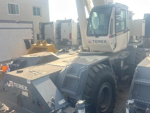 Короткобазный кран Terex RT555: фото 8