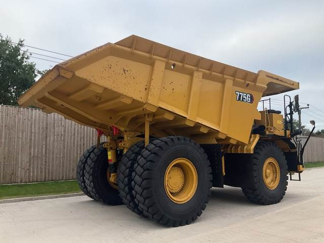CAT 775G - Карьерный самосвал: фото 3 CAT 775G - Карьерный самосвал: фото 3