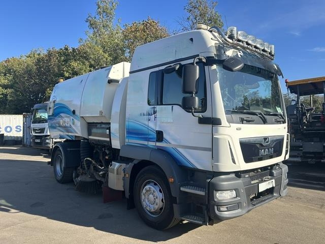 MAN TGM18.290 - Подметально-уборочная машина: фото 4 MAN TGM18.290 - Подметально-уборочная машина: фото 4