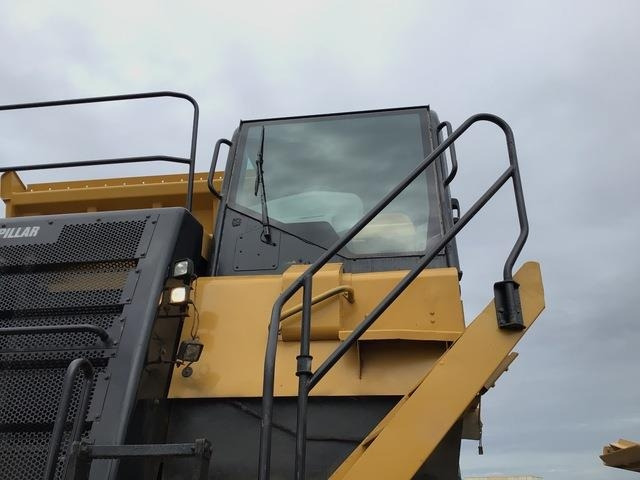 Карьерный самосвал CAT 777F: фото 10 Карьерный самосвал CAT 777F: фото 10