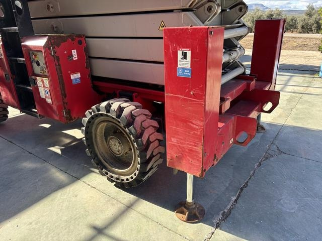 Ножничный подъемник MEC 6092RT: фото 12 Ножничный подъемник MEC 6092RT: фото 12