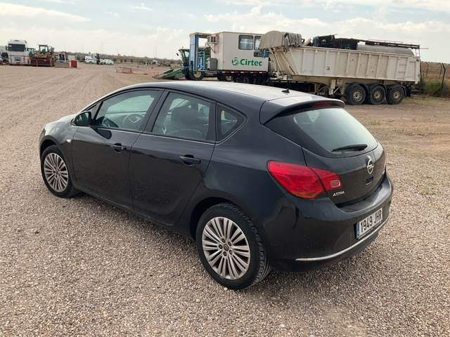 Opel Astra - Легковой автомобиль: фото 2 Opel Astra - Легковой автомобиль: фото 2