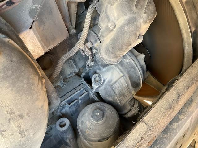 Гусеничный экскаватор DAF CF85.460: фото 20