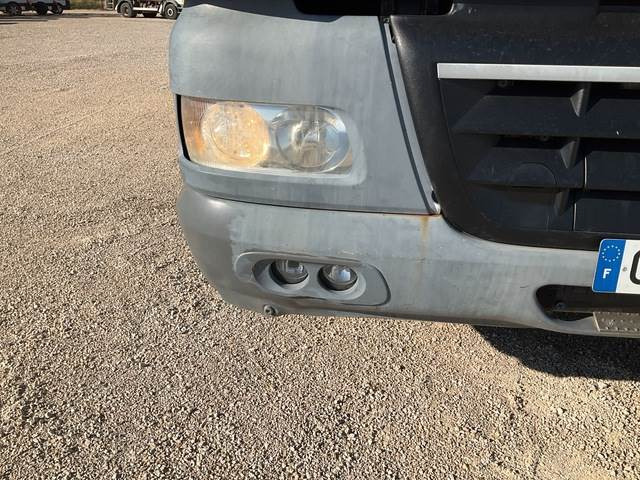 Гусеничный экскаватор DAF CF85.460: фото 10