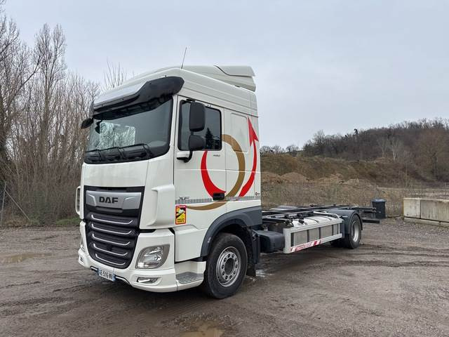 DAF XF450 - Грузовик-контейнеровоз/ Сменный кузов: фото 1 DAF XF450 - Грузовик-контейнеровоз/ Сменный кузов: фото 1