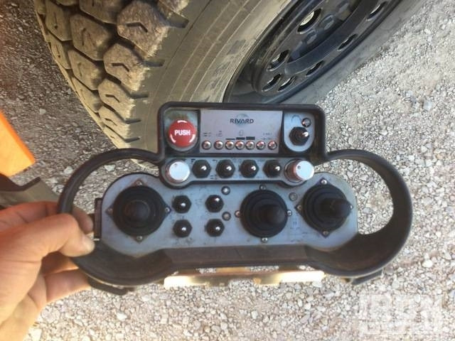 Ассенизатор Rivard - Mercedes-Benz EXVAC - Arocs 3253 8x4: фото 20 Ассенизатор Rivard - Mercedes-Benz EXVAC - Arocs 3253 8x4: фото 20