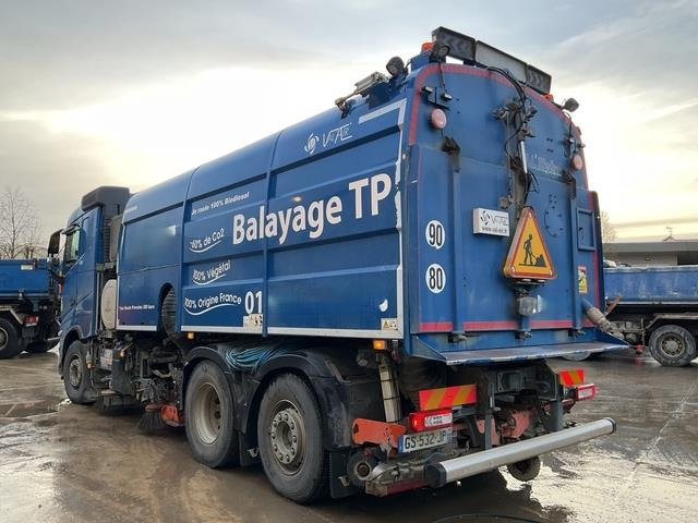 Volvo FH460 - Подметально-уборочная машина: фото 2 Volvo FH460 - Подметально-уборочная машина: фото 2