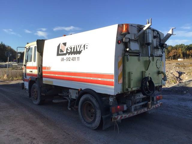 Volvo FL611 - Подметально-уборочная машина: фото 2 Volvo FL611 - Подметально-уборочная машина: фото 2