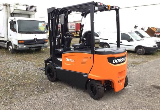 Doosan B35X-7 PLUS - Электропогрузчик: фото 2 Doosan B35X-7 PLUS - Электропогрузчик: фото 2
