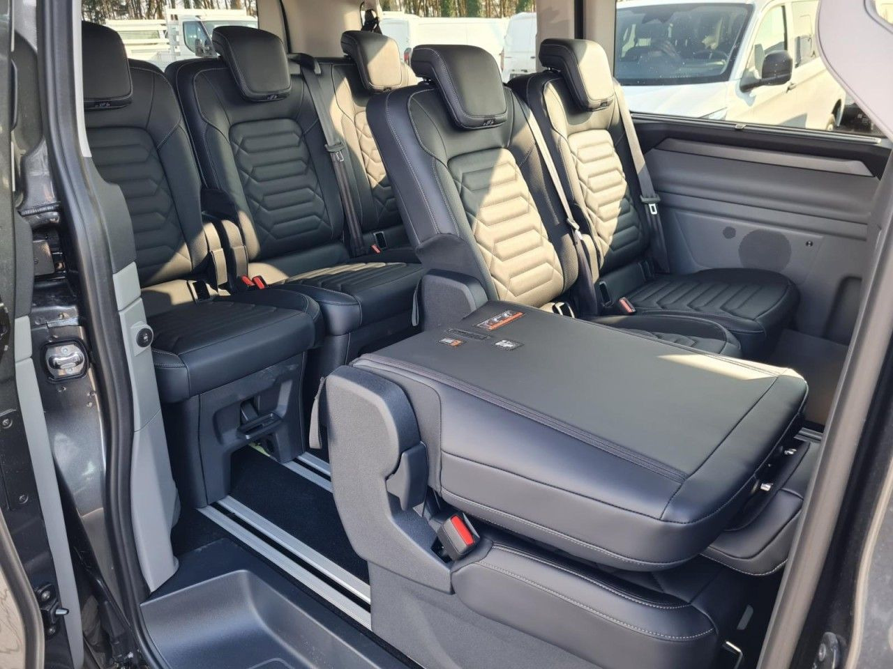 Пассажирский фургон Ford Tourneo Custom 320 Titanium X L1 AHK LED LMF NAV: фото 22