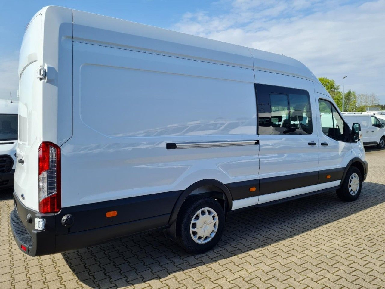 Ford Transit 350 Kasten L4H3 Doka Trend Mixto RWD - Цельнометаллический фургон, Грузопассажирский фургон: фото 4 Ford Transit 350 Kasten L4H3 Doka Trend Mixto RWD - Цельнометаллический фургон, Грузопассажирский фургон: фото 4