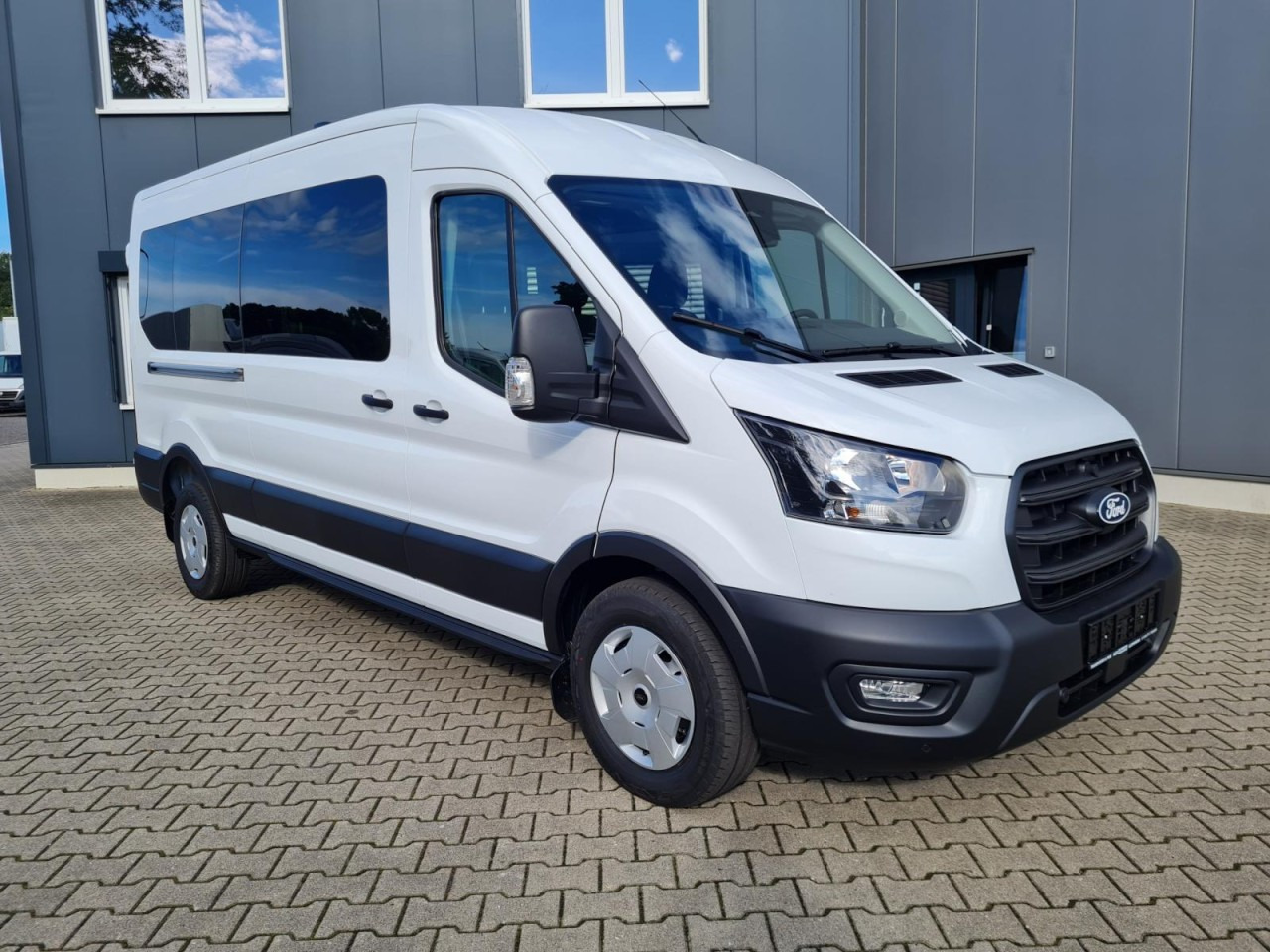 Ford Transit 350 Kombi TDCi L3 Trend 9 Sitzer AUTOMATIK - Грузопассажирский фургон: фото 3 Ford Transit 350 Kombi TDCi L3 Trend 9 Sitzer AUTOMATIK - Грузопассажирский фургон: фото 3