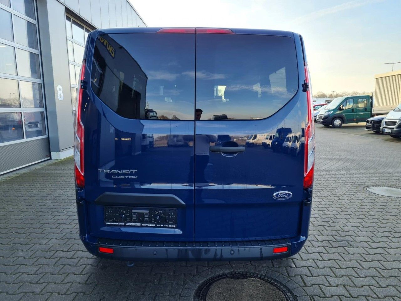 Ford Transit Custom Kombi 320 L2 Trend 9 Sitze KLIMA - Пассажирский фургон: фото 5 Ford Transit Custom Kombi 320 L2 Trend 9 Sitze KLIMA - Пассажирский фургон: фото 5