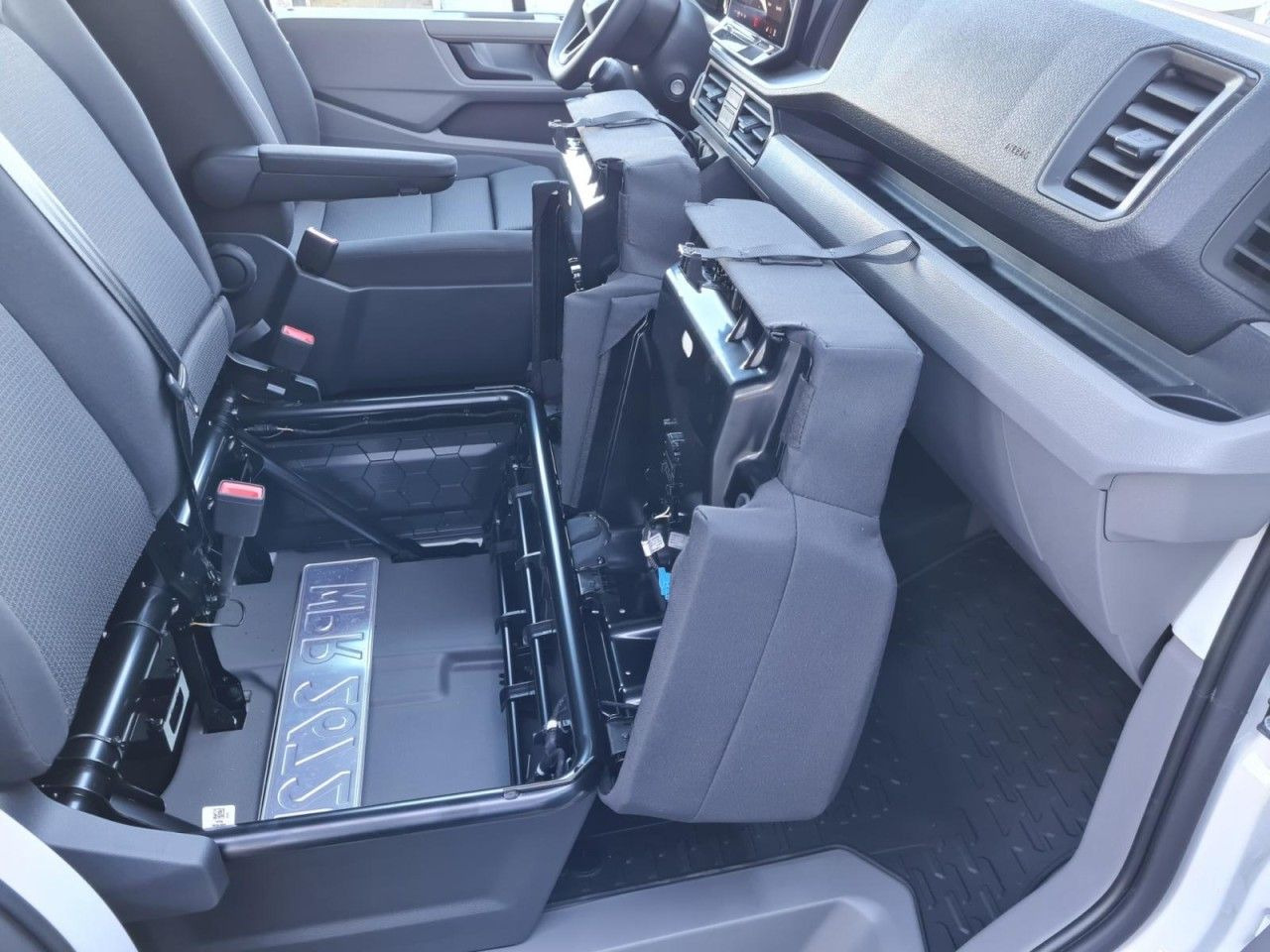 Цельнометаллический фургон MAN TGE 3.140 TDi Kasten L4H3 lang LED, Holzboden: фото 16
