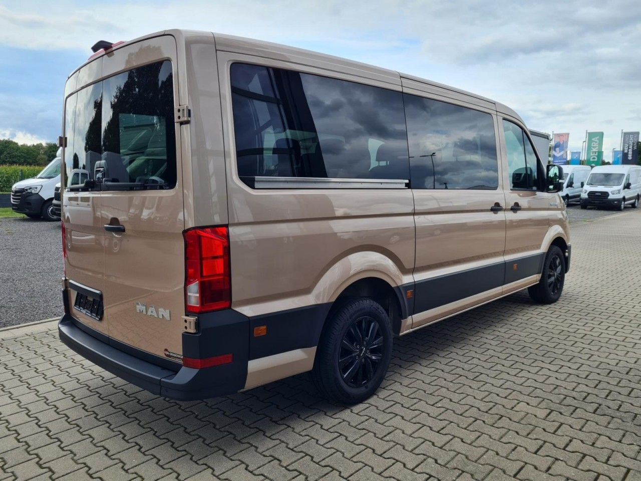 MAN TGE 3.180 TDi Kombi 9 Sitzer LED LM KAMERA Sonde - Пассажирский фургон: фото 4 MAN TGE 3.180 TDi Kombi 9 Sitzer LED LM KAMERA Sonde - Пассажирский фургон: фото 4