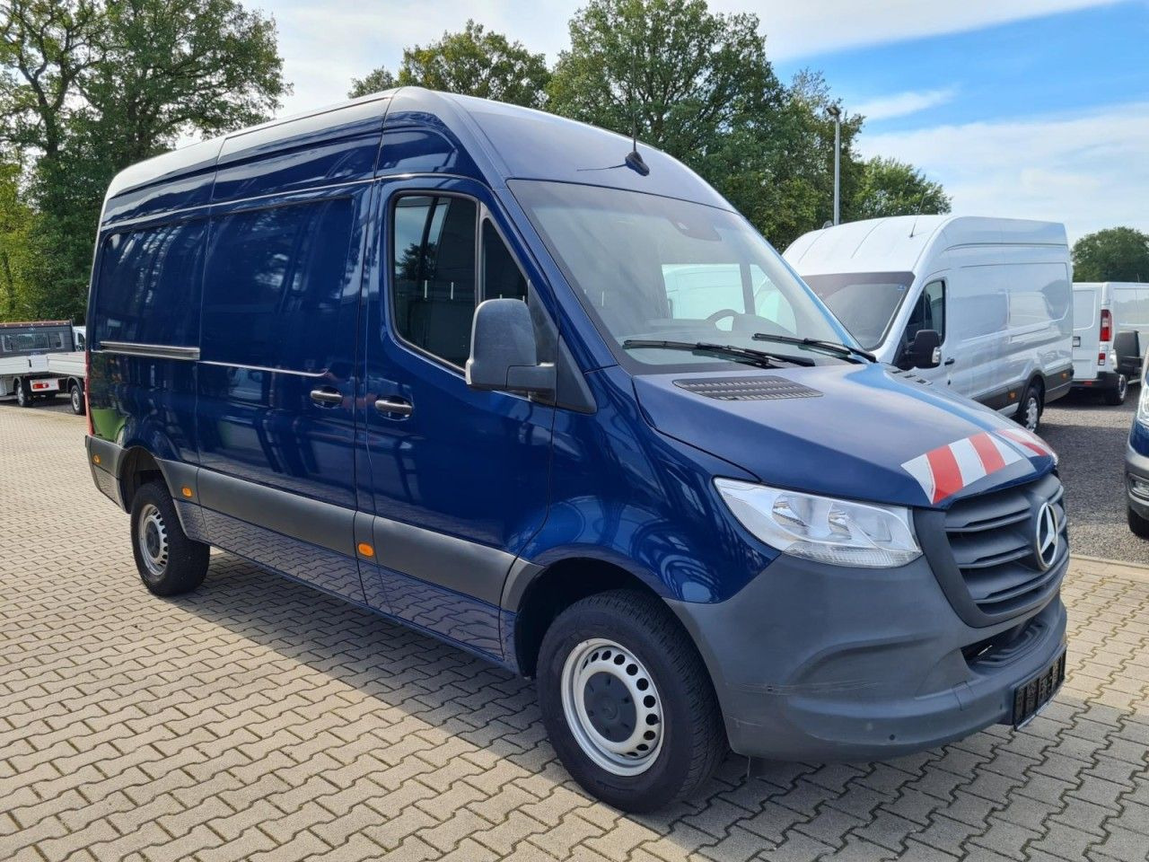 Mercedes-Benz Sprinter 316 Kasten CDI MR AHK Tachograf MBUX - Цельнометаллический фургон: фото 3 Mercedes-Benz Sprinter 316 Kasten CDI MR AHK Tachograf MBUX - Цельнометаллический фургон: фото 3
