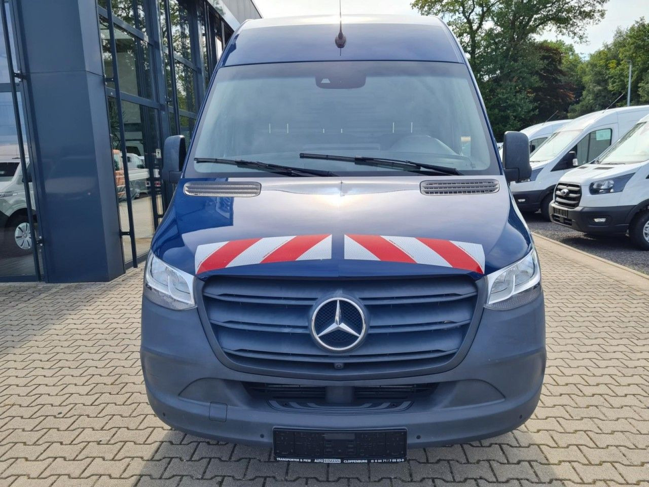 Mercedes-Benz Sprinter 316 Kasten CDI MR RWD AHK MBUX KAMERA - Цельнометаллический фургон: фото 2 Mercedes-Benz Sprinter 316 Kasten CDI MR RWD AHK MBUX KAMERA - Цельнометаллический фургон: фото 2