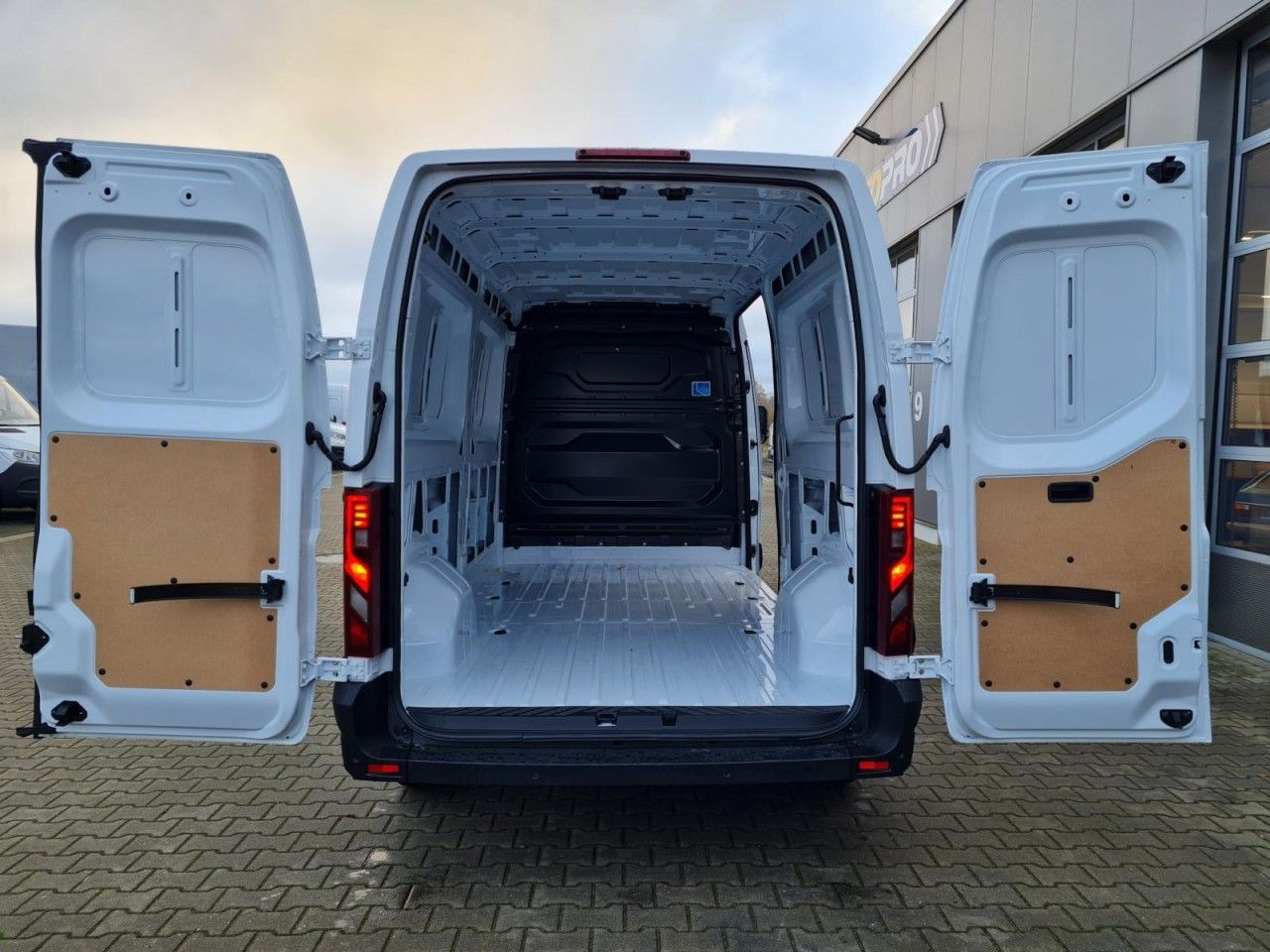 Renault Master 35 New Kasten L3H2 KLIMA KOMFORT LED PDC - Цельнометаллический фургон: фото 5 Renault Master 35 New Kasten L3H2 KLIMA KOMFORT LED PDC - Цельнометаллический фургон: фото 5