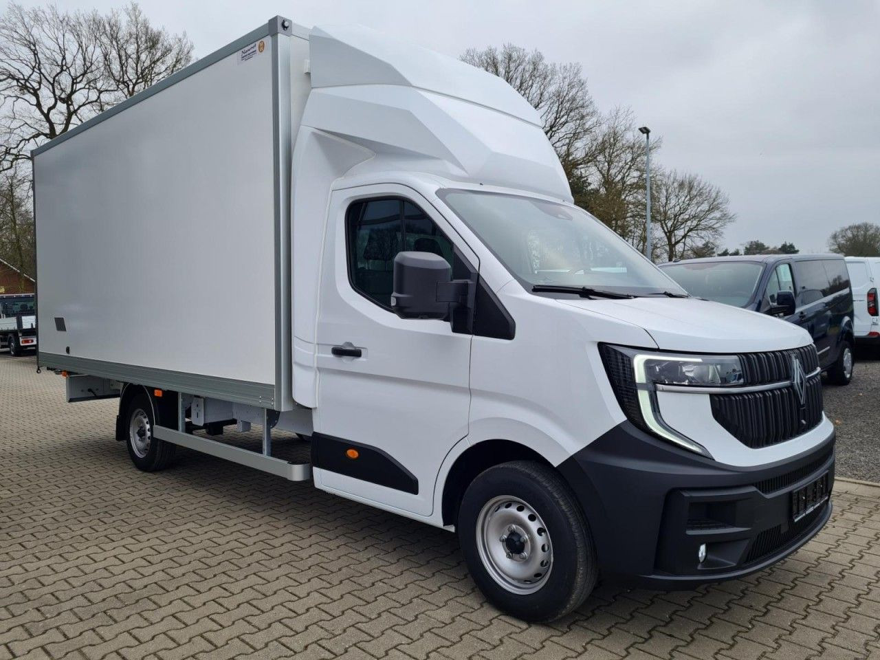 Renault Master 35 New Möbel Koffer LF 4.80m KLIMA TEMPOM - Фургон с закрытым кузовом: фото 3 Renault Master 35 New Möbel Koffer LF 4.80m KLIMA TEMPOM - Фургон с закрытым кузовом: фото 3