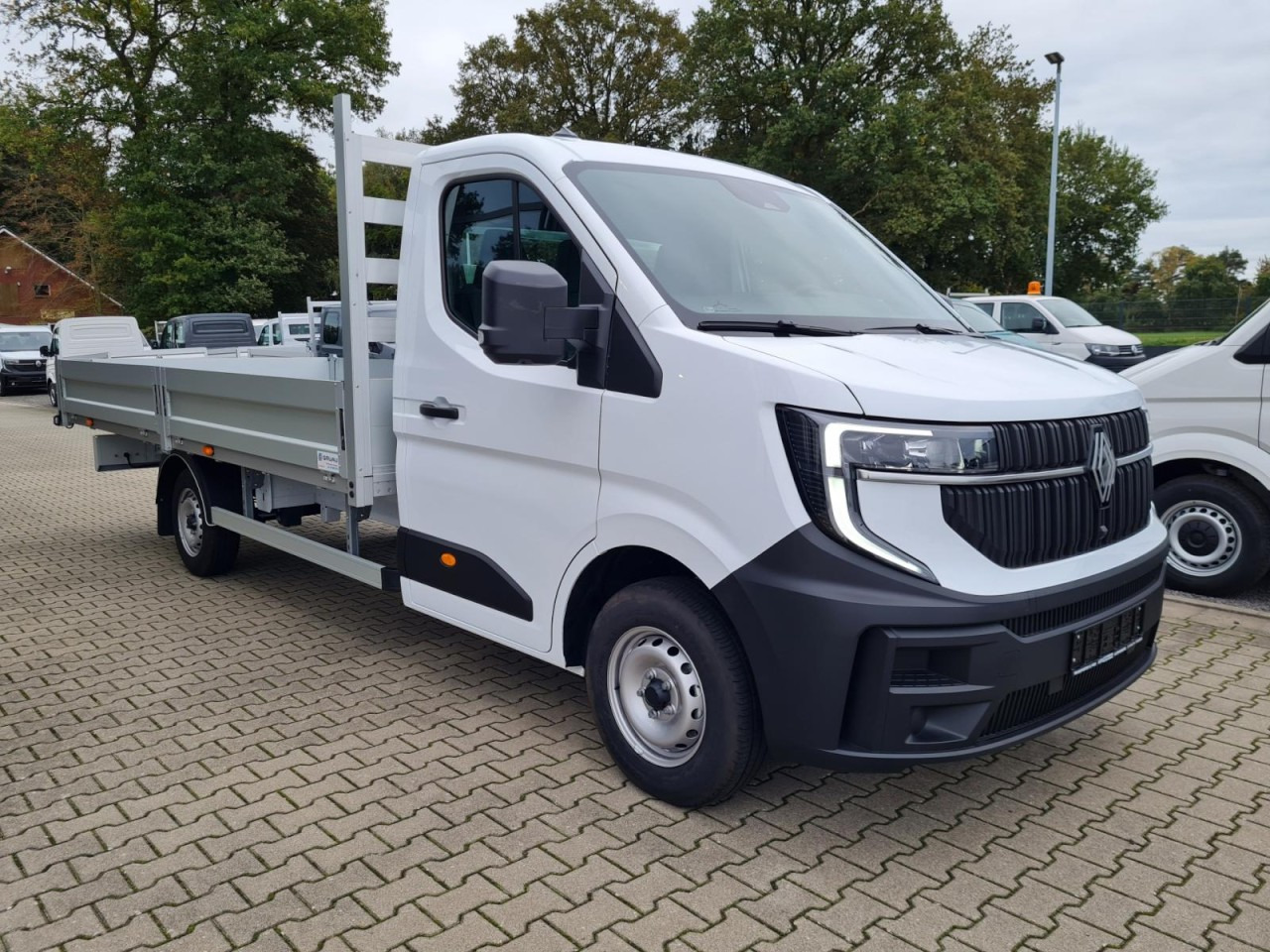 Renault Master 35 Pritsche extra lang 4.85 m KLIMA TEMPOMAT - Малотоннажный бортовой грузовик: фото 3 Renault Master 35 Pritsche extra lang 4.85 m KLIMA TEMPOMAT - Малотоннажный бортовой грузовик: фото 3