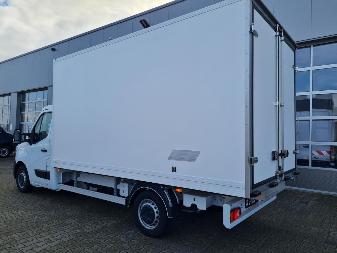 Renault Master Kühlkoffer STAND+FAHRKÜHL THERMOKING DRUC - Фургон-рефрижератор: фото 5 Renault Master Kühlkoffer STAND+FAHRKÜHL THERMOKING DRUC - Фургон-рефрижератор: фото 5