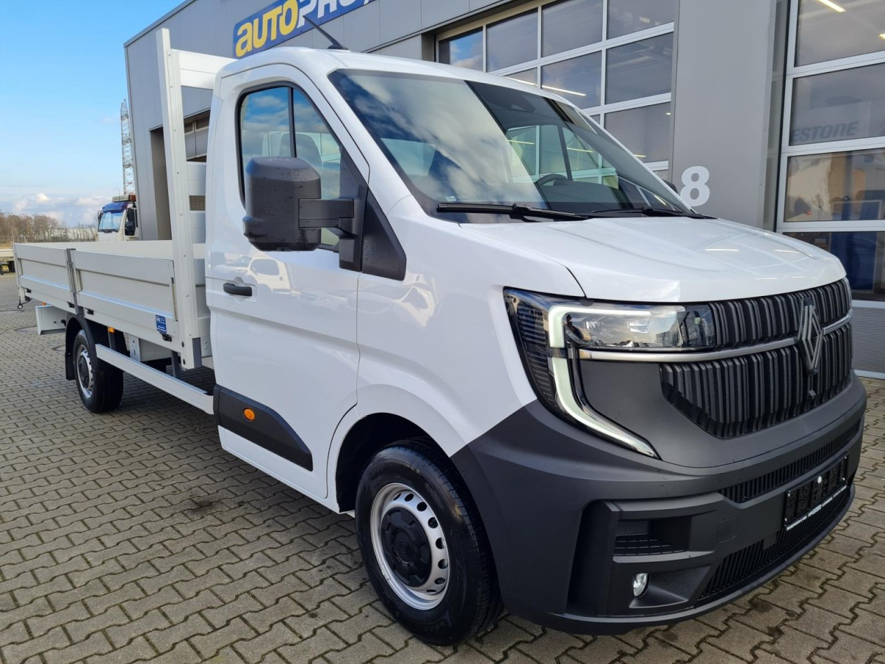 Renault Master New 35 Pritsche lang KLIMA KOMFORT TEMPOMAT - Малотоннажный бортовой грузовик: фото 3 Renault Master New 35 Pritsche lang KLIMA KOMFORT TEMPOMAT - Малотоннажный бортовой грузовик: фото 3